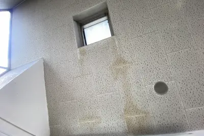 天窓からの雨漏り