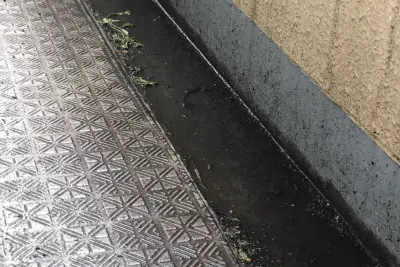 ベランダからの雨漏り