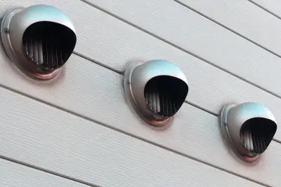 換気・配管からの雨漏り