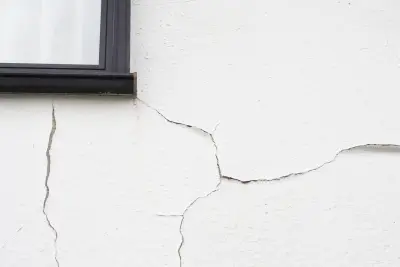 外壁のひび割れ