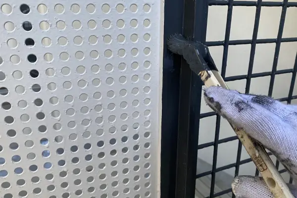 住宅の鉄部の塗装